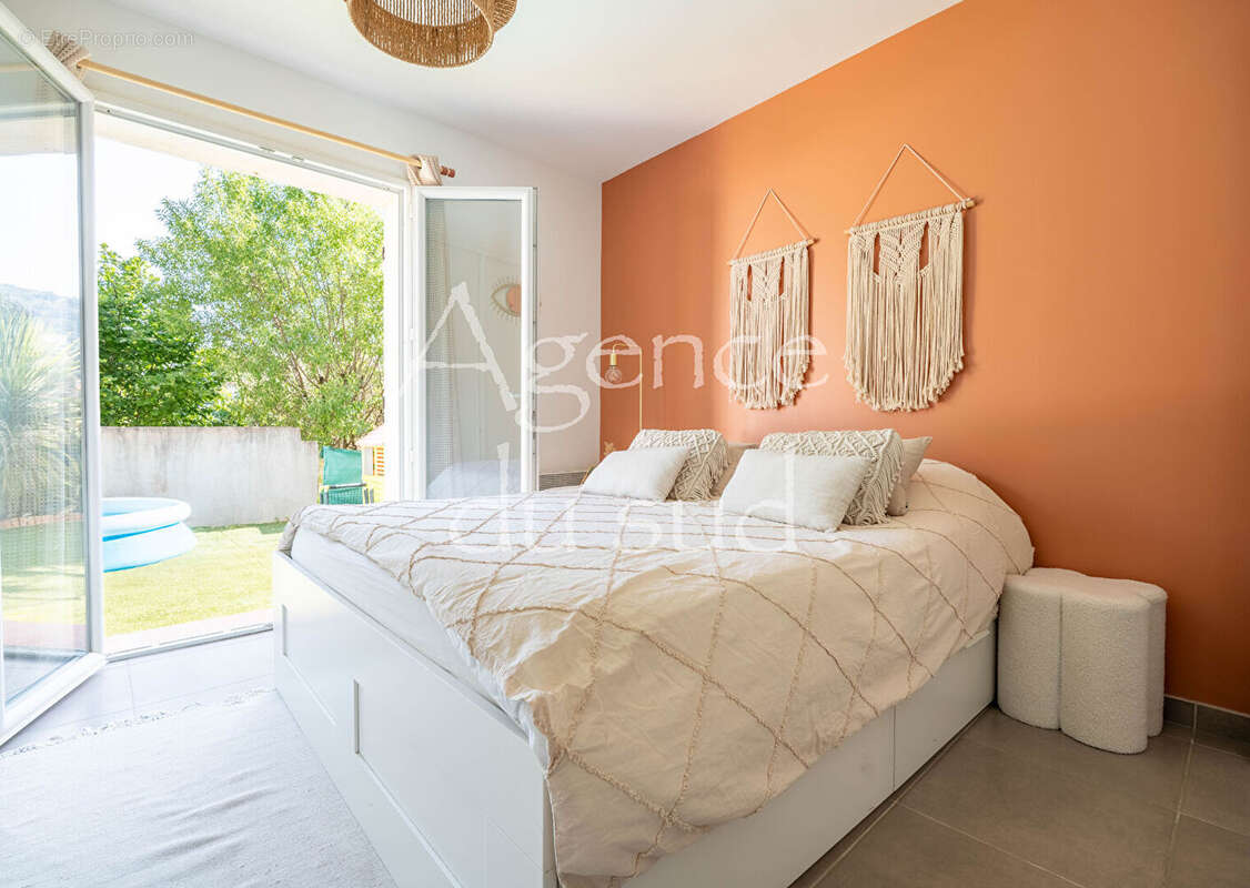 Appartement Peypin 3  pièces jardin et stationnement - photo 6