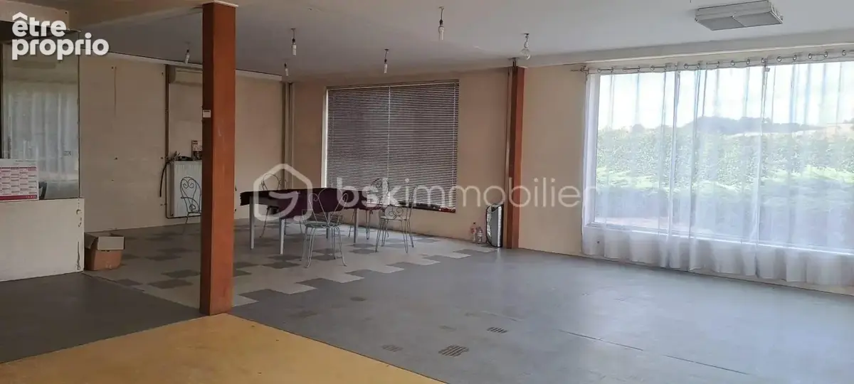 Bâtiment industriel avec vaste appartement – emplacement stratégique - photo 2