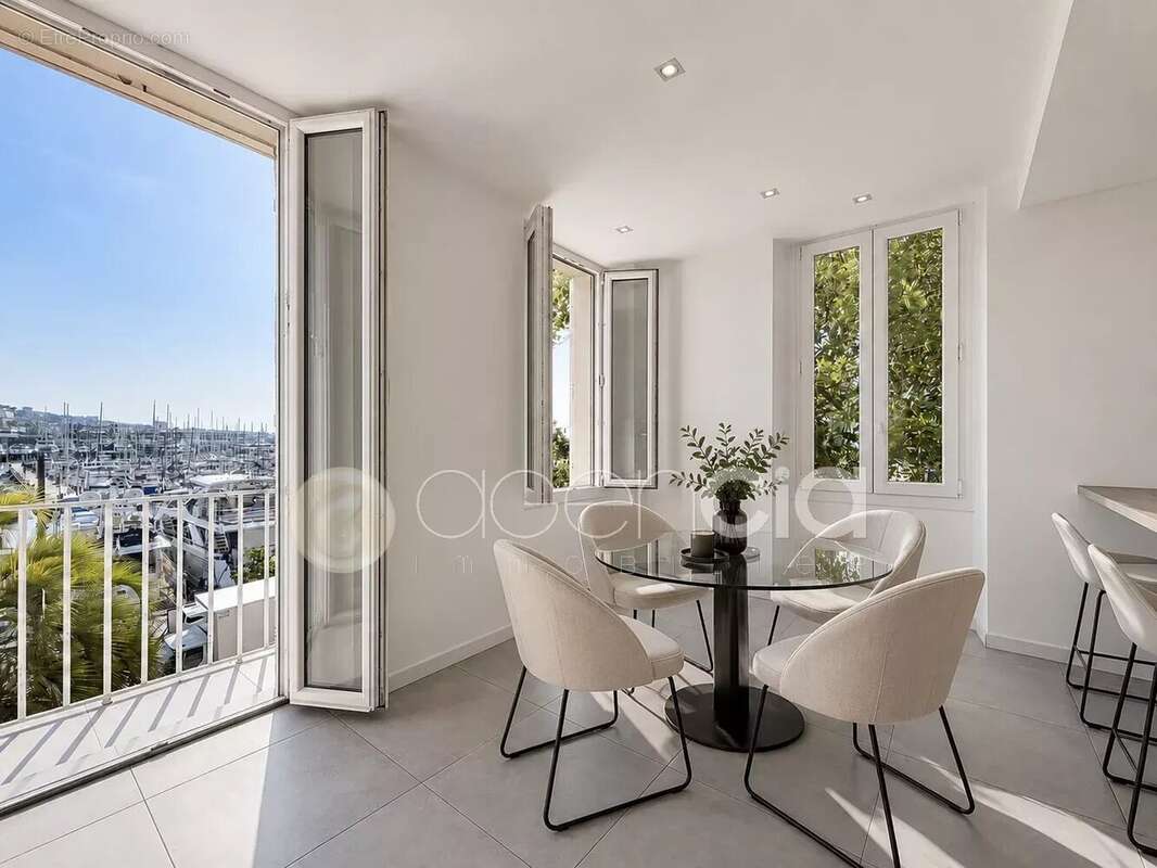 Cannes suquet  quai saint-pierre  t3  55 m²  vue mer  balcon - photo 4