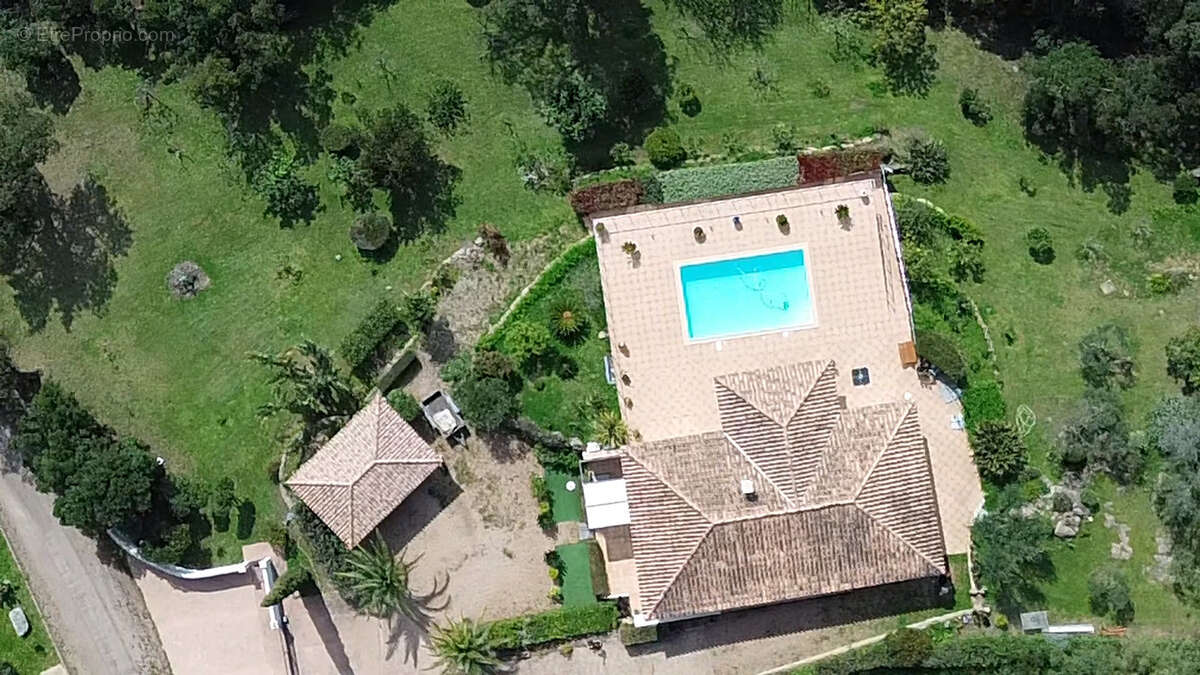 Maison à PORTO-VECCHIO