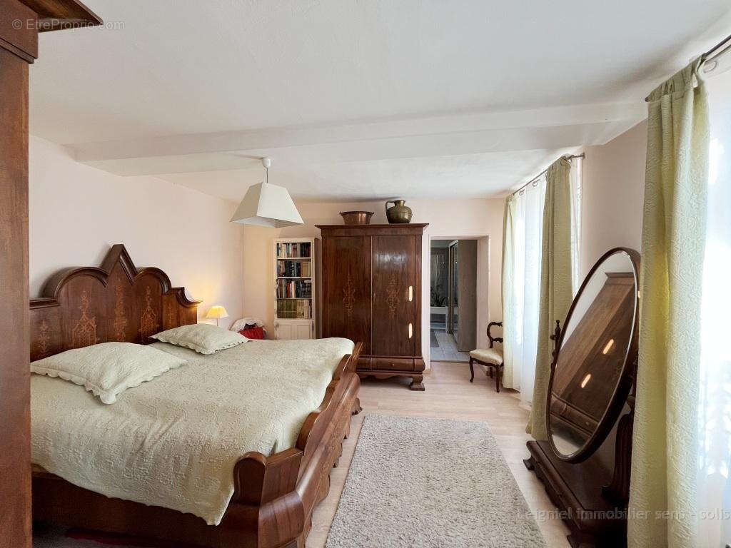 Propriété avec piscine et sa maison d'amis sur son jardin de 2250m2 - photo 8