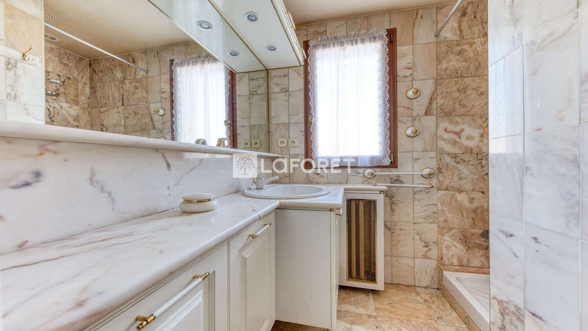 Maison à vendre à Roissy En Brie 6 pièce(s) 130 m2 - photo 9