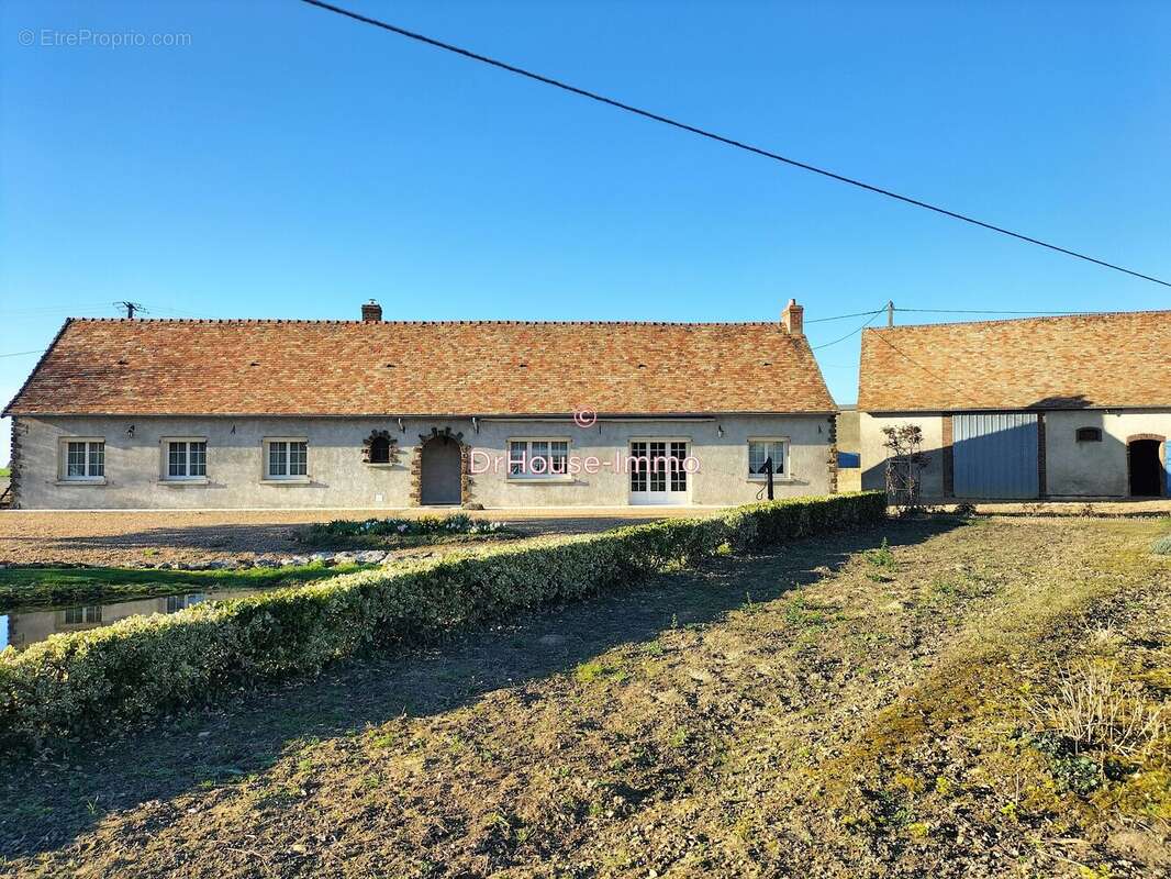 Maison à SAINT-OUEN-EN-BELIN
