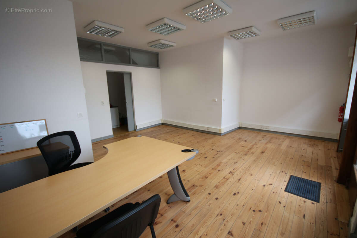 Appartement à COMBRONDE