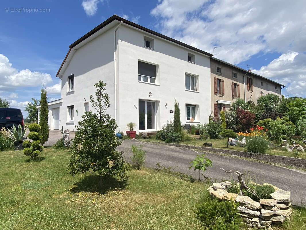 Maison à UXEGNEY