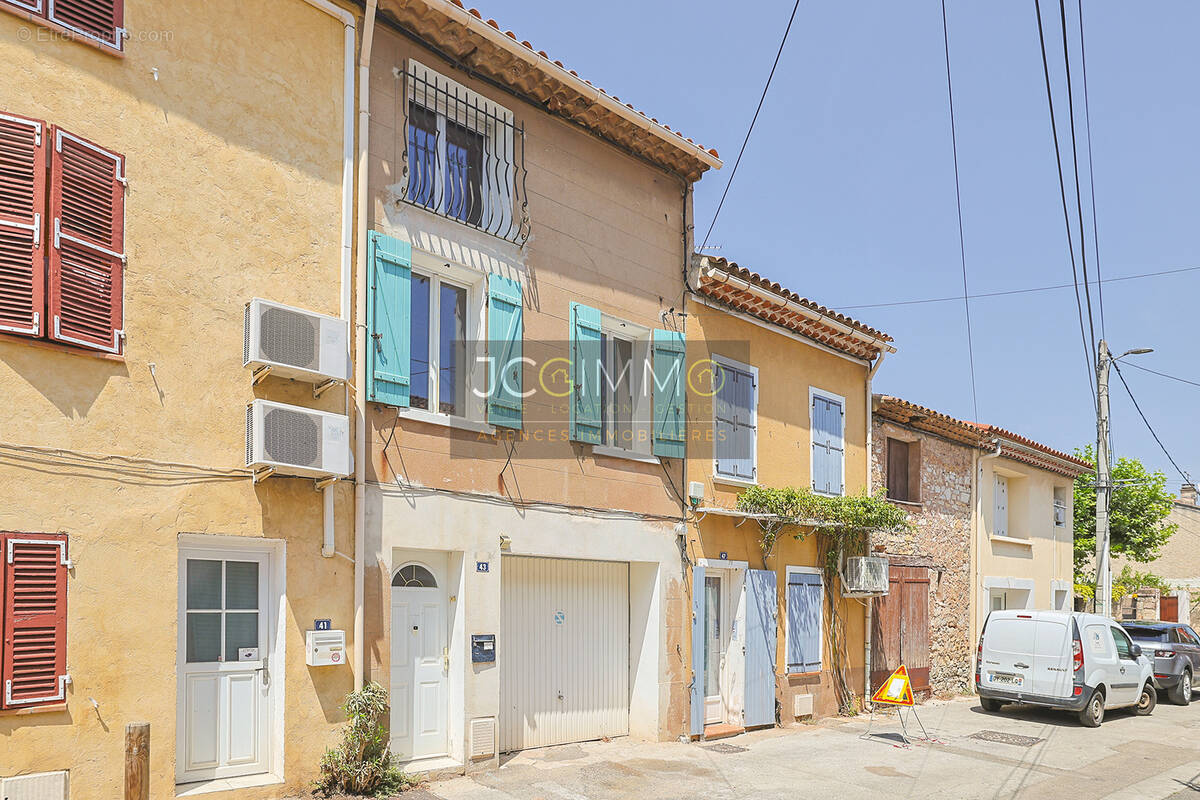 Maison à PUGET-VILLE