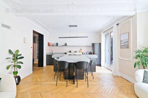 Appartement à PARIS-9E