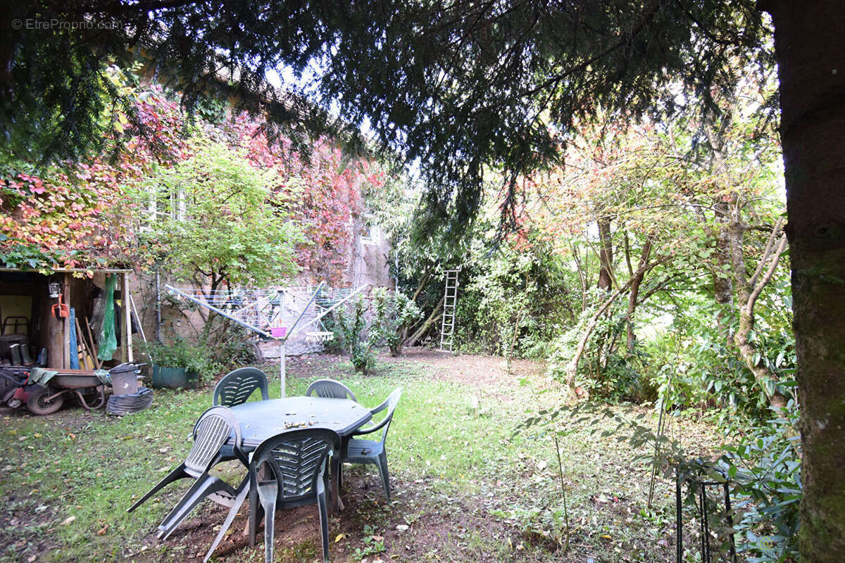 Maison à VEXAINCOURT