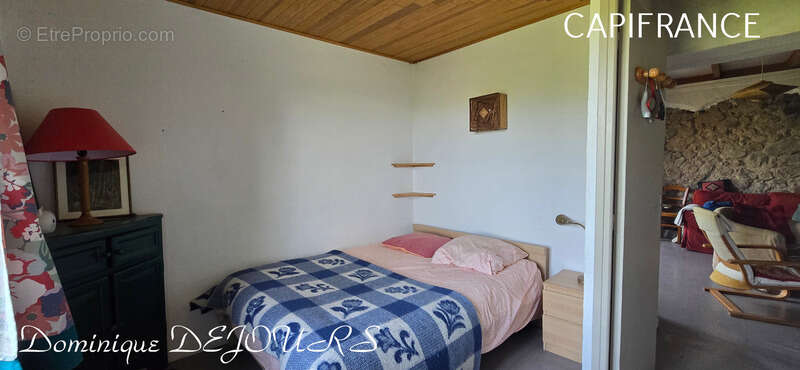 Maison à SAINT-SAUVEUR-DE-MONTAGUT