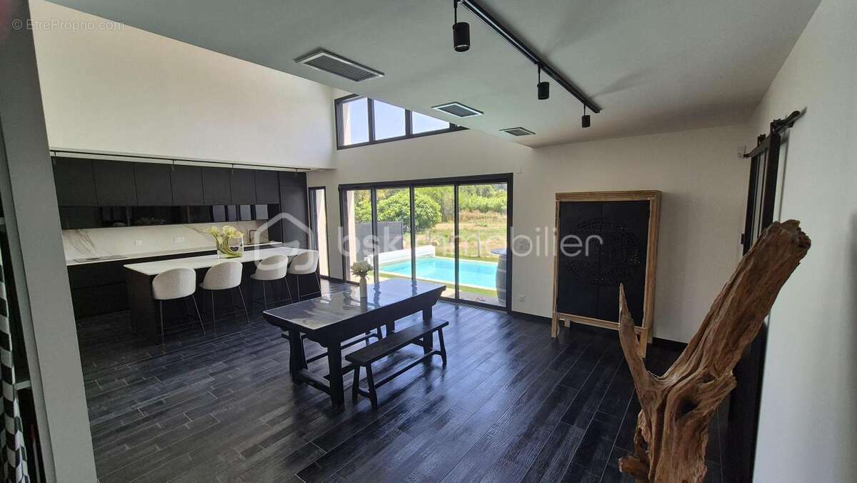 Maison à SAINT-CYPRIEN