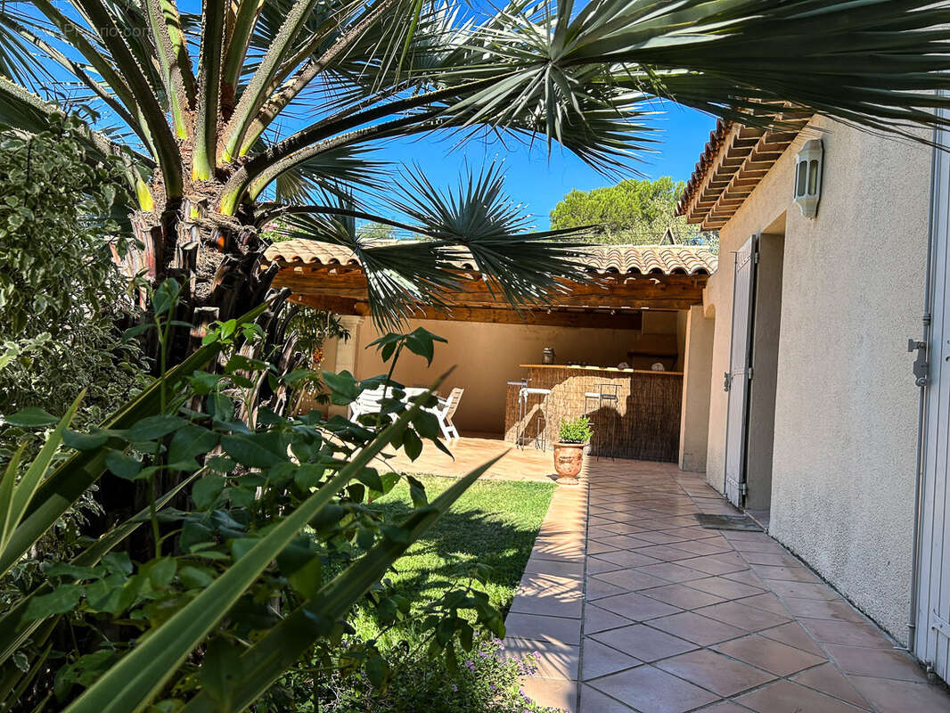 Maison à VILLENEUVE-LES-AVIGNON