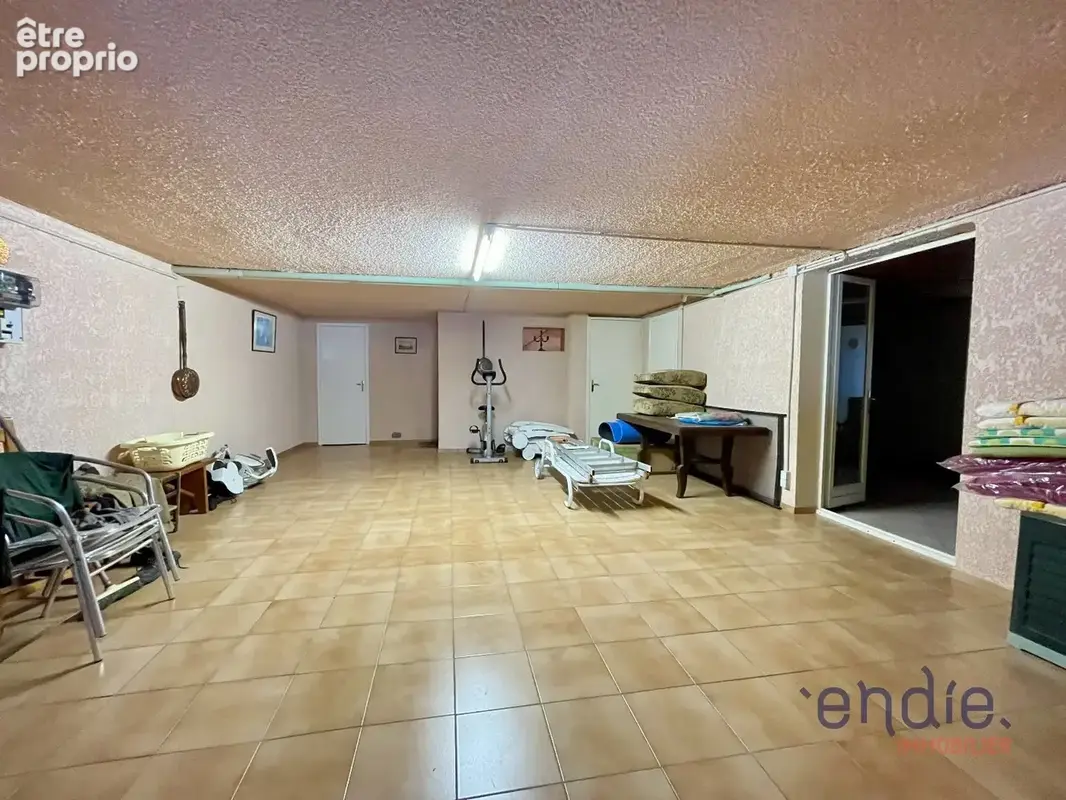 Lorgues villa t6 piscine garage - photo 21