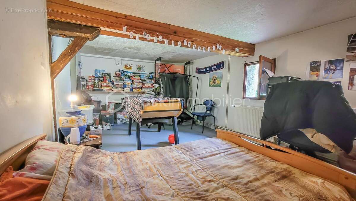 Maison à SAINT-PARIZE-LE-CHATEL