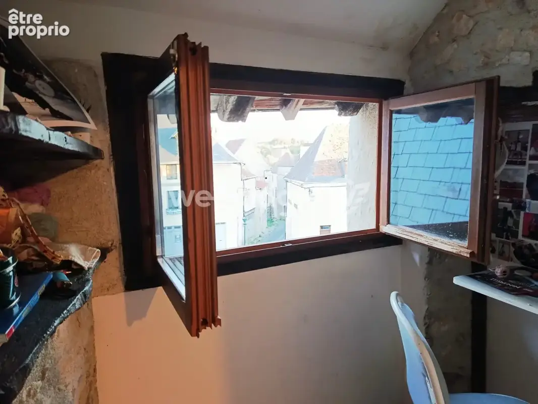 Appartement 5 pièces 130 m² à vendre à Saint-Gaultier (36800) - photo 2