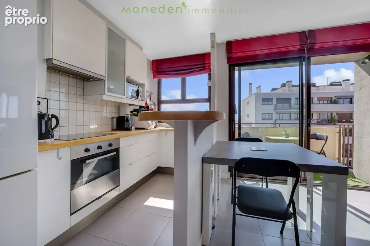 Dernier etage et balcon  plein ciel gambetta - photo 4