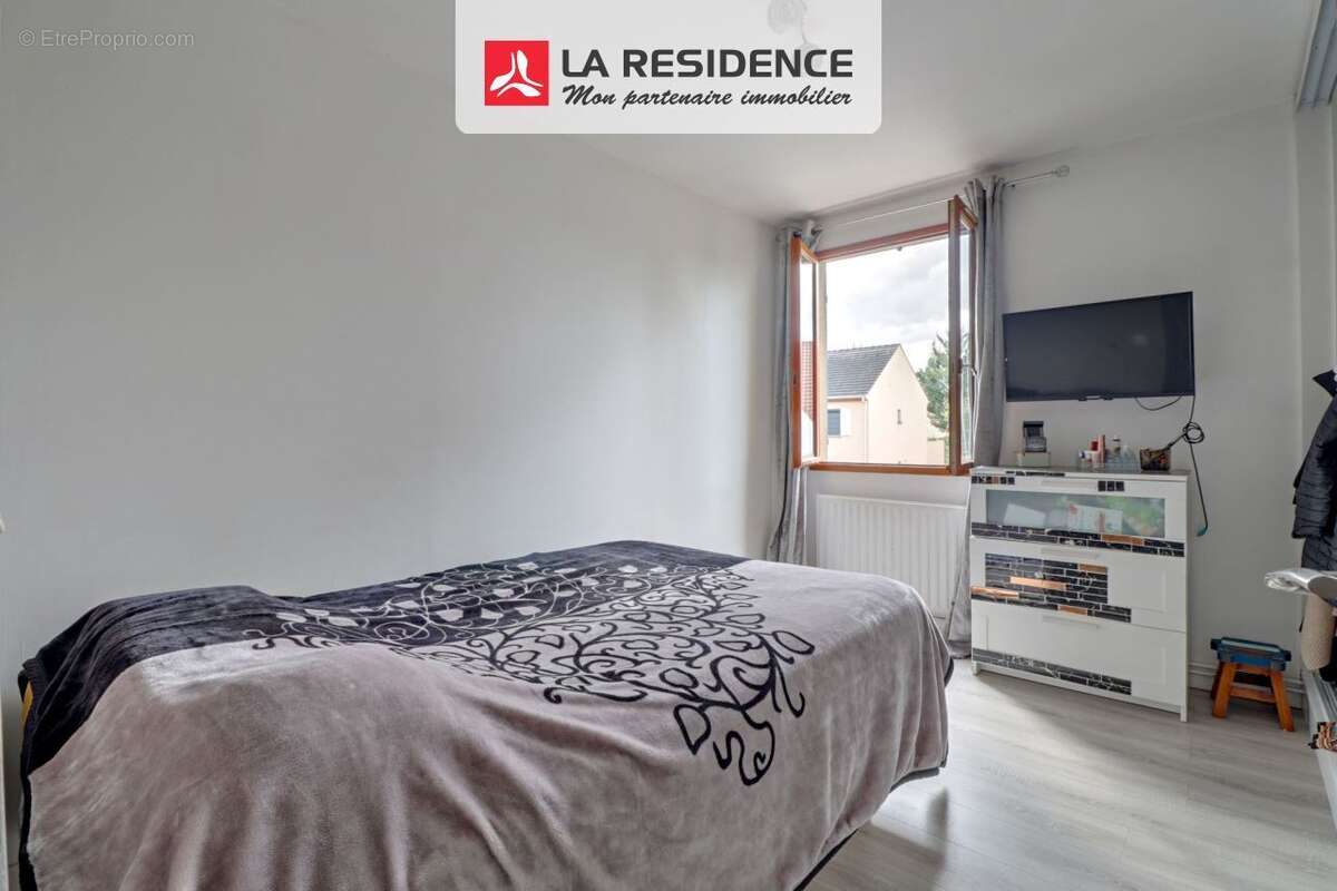 Maison à MAURECOURT