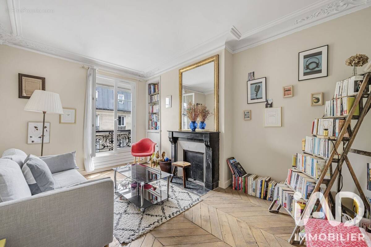 Photo 1 - Appartement à PARIS-18E