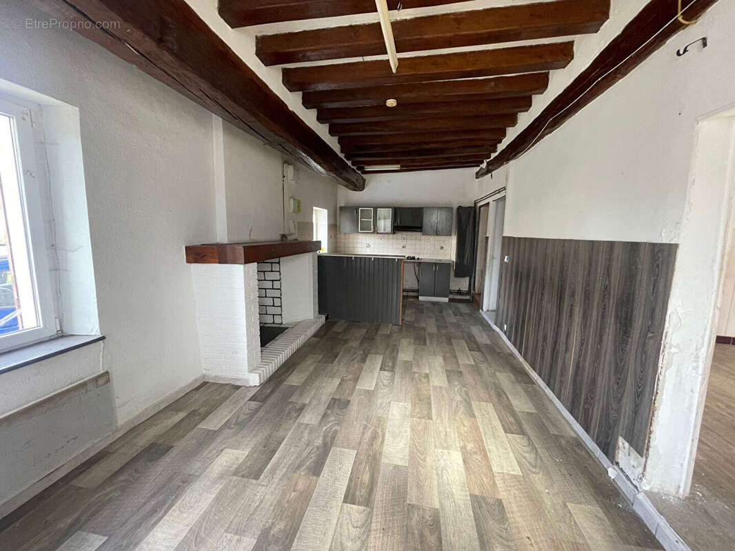 Maison indépendante dur 605m² de terrain - photo 2