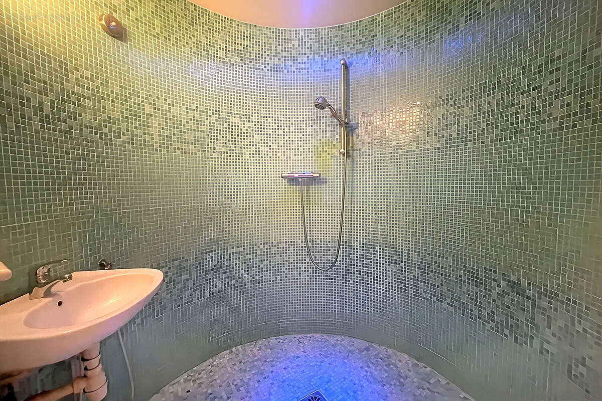 Commerce à IVRY-SUR-SEINE