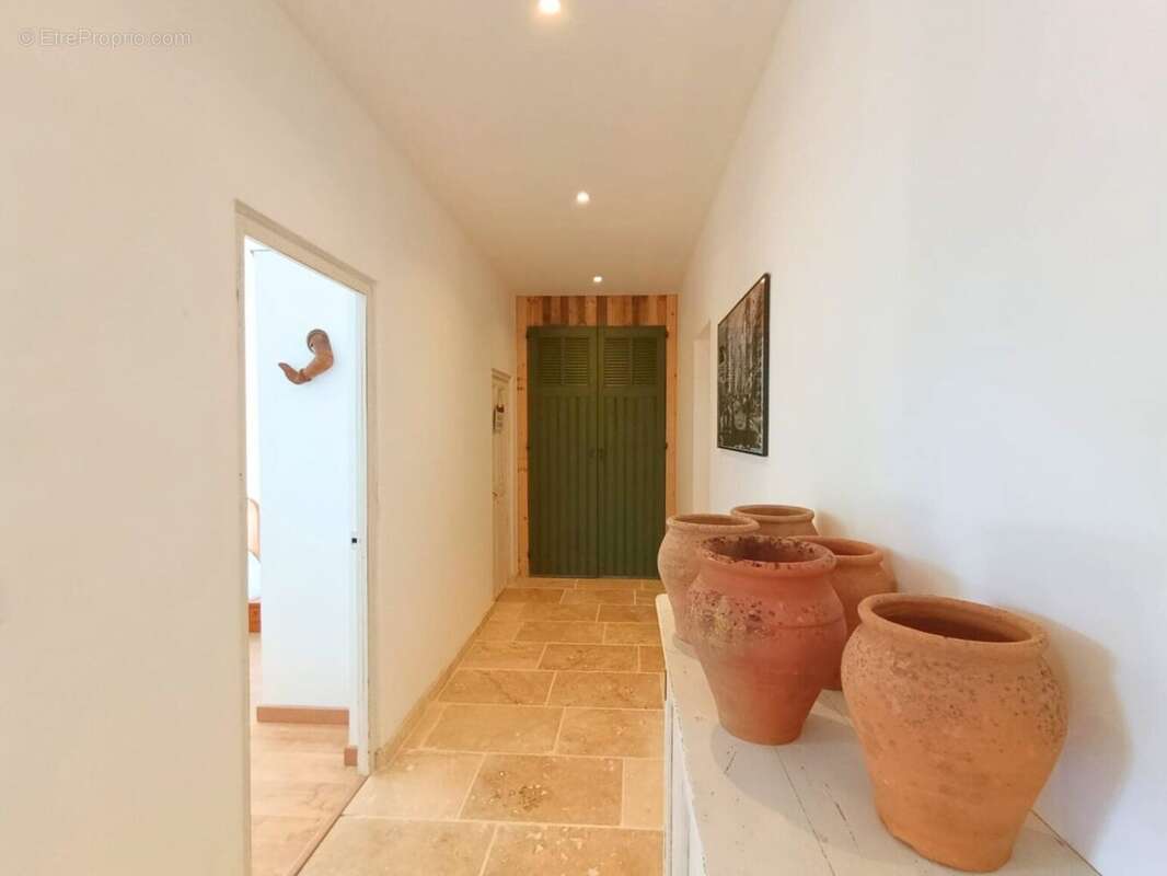 Appartement à LAUDUN-L&#039;ARDOISE