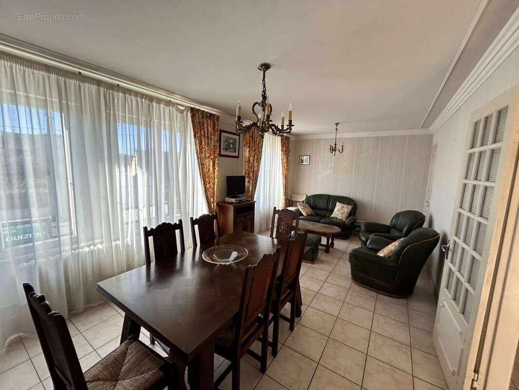 Maison 114 m² à Lannilis  - photo 4