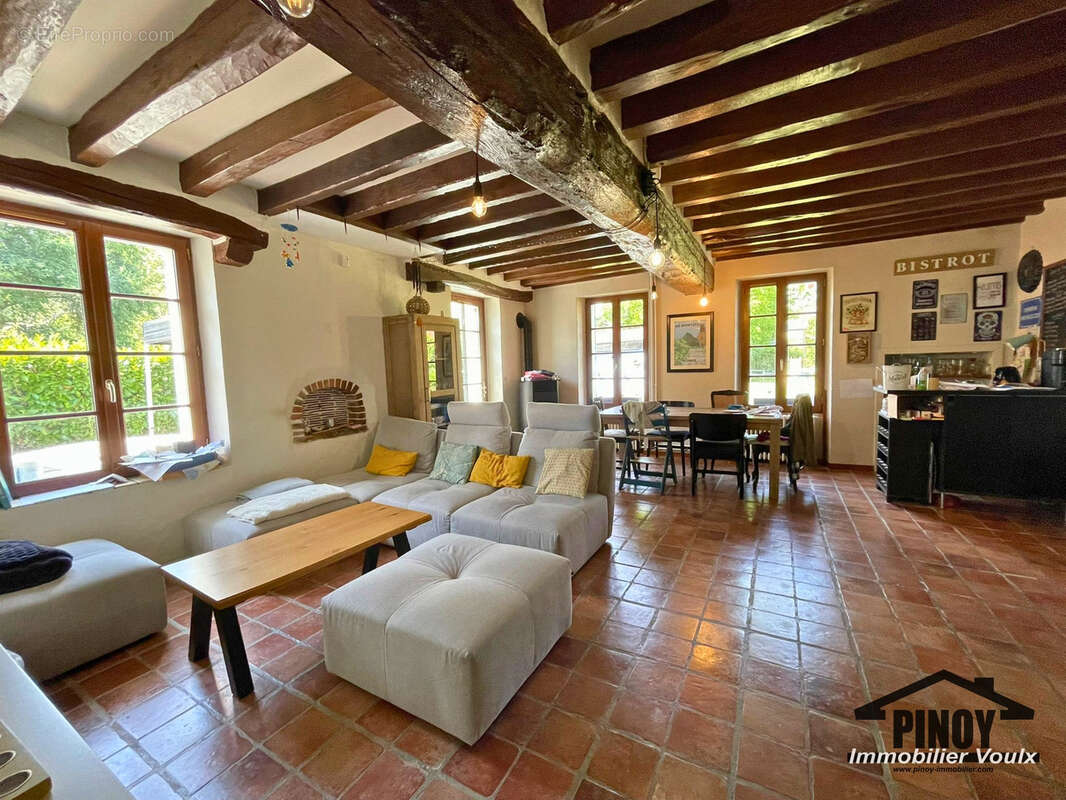 Maison ancienne de plain pied avec potentiel et jardin à Blennes - photo 3