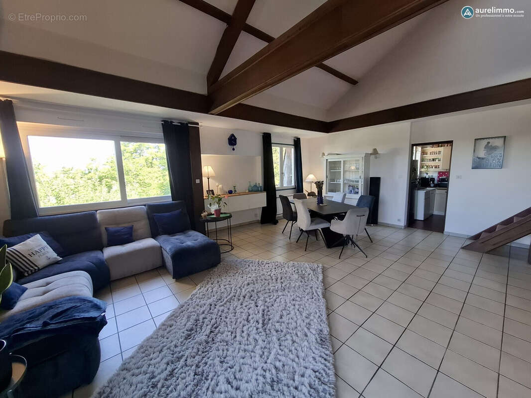 pièce de vie - Appartement à MONTLUCON