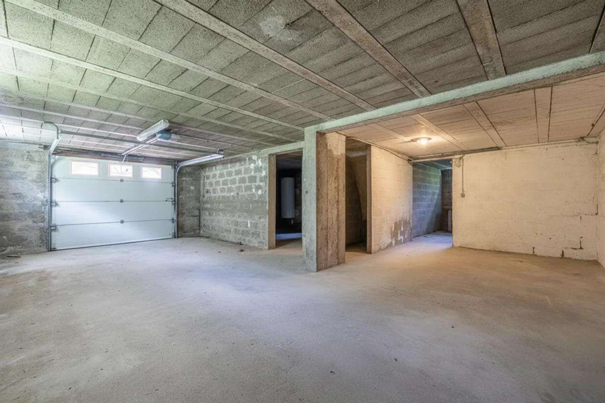 Maison Familiale de 6 pièces 140 m² et jardin de 1000 m2 ! - photo 12