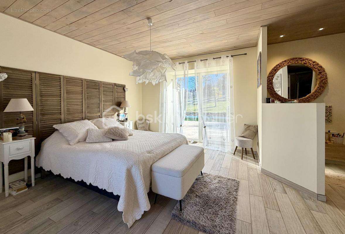 Maison à PUY-L'EVEQUE