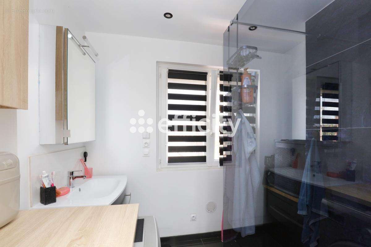 Maison 85 m² à Douchy-Les-Mines  - photo 8