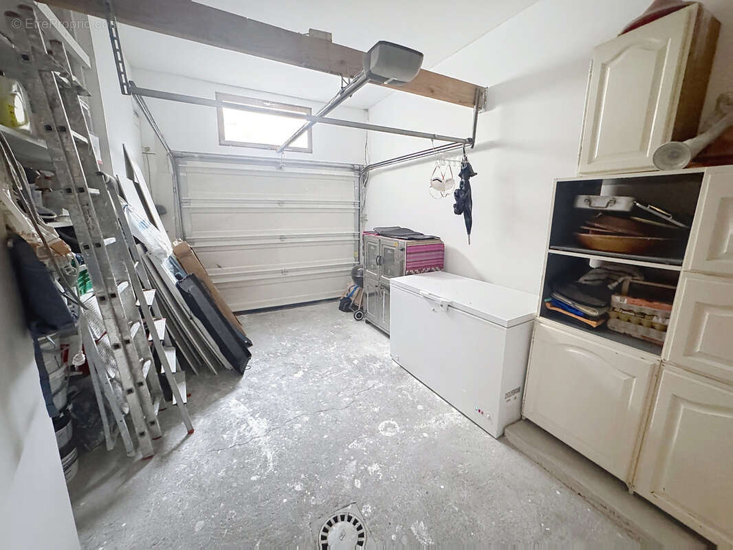 charité / t6 146m2 garage cour intérieure - photo 14