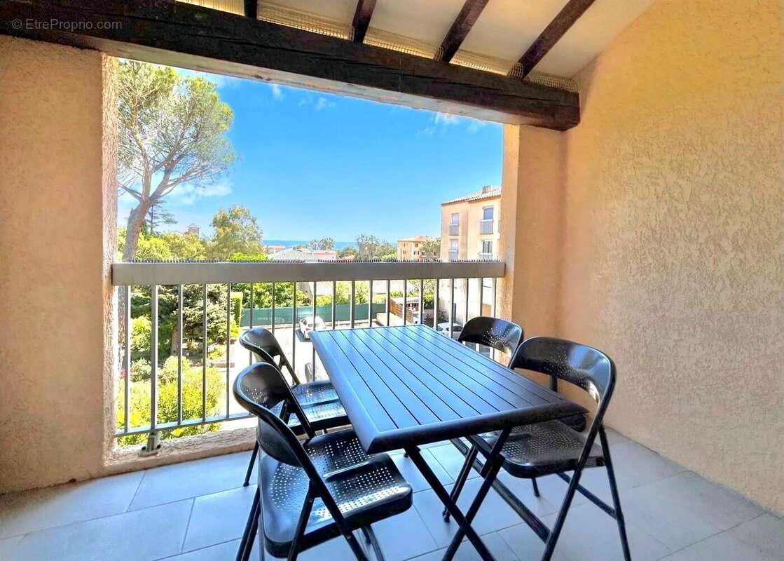 Appartement à FREJUS