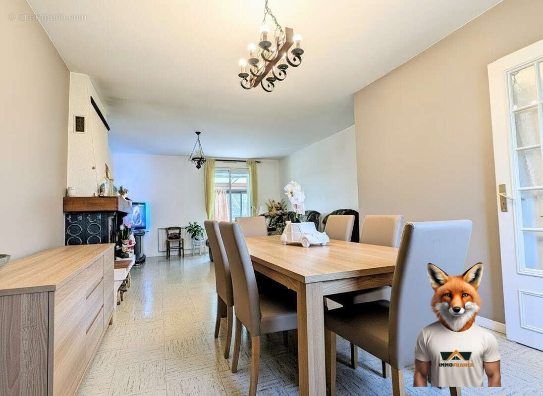 Photo générée par l'IA - Maison à MESNIL-SAINT-PERE