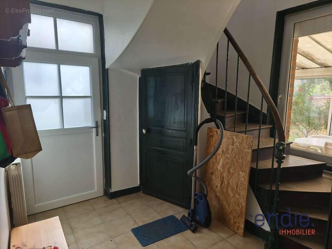 Maison de 3 pièces (80 m²) à vendre à COUTANSOUZE - photo 6