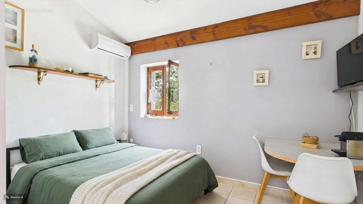 LABEAUME   Maison de caractère avec piscine et annexe indépendante - photo 18
