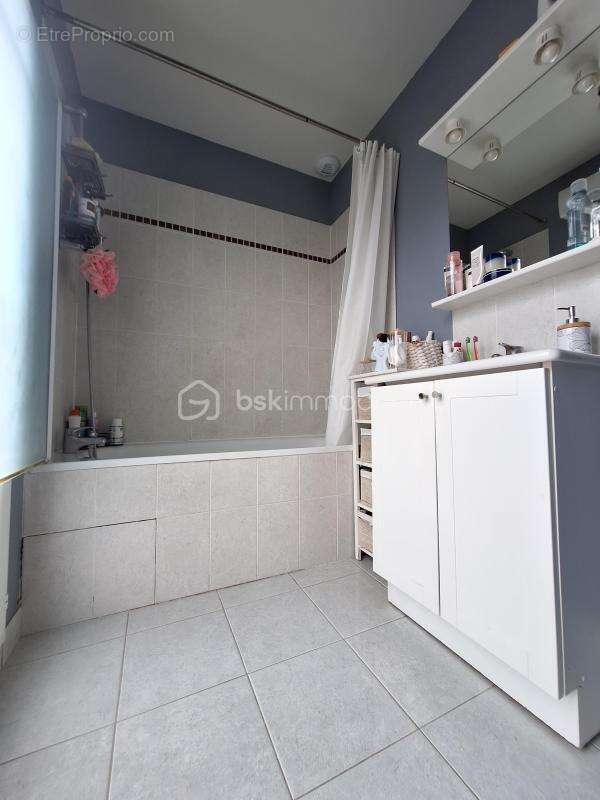 Maison à SAINT-JEAN-DE-BRAYE