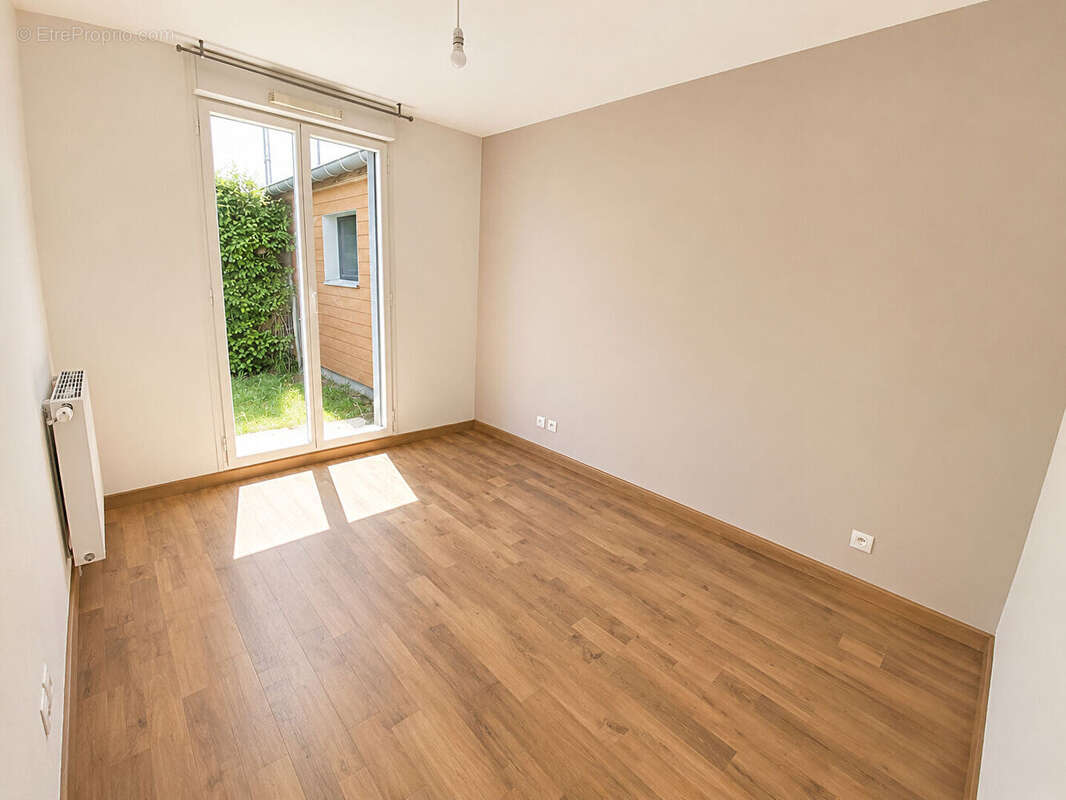 T3 - 67.91 m2 - Rez-de-Jardin - Avec garage - photo 4