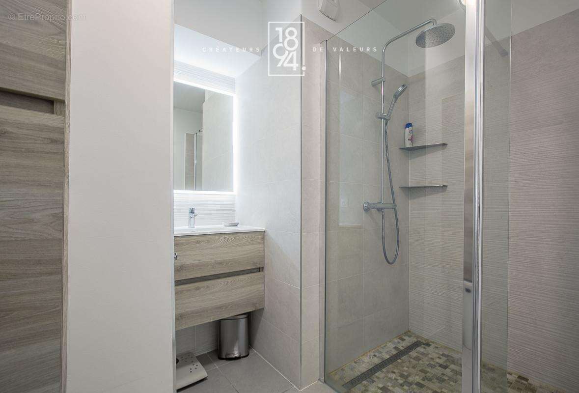 Appartement à MARSEILLE-9E