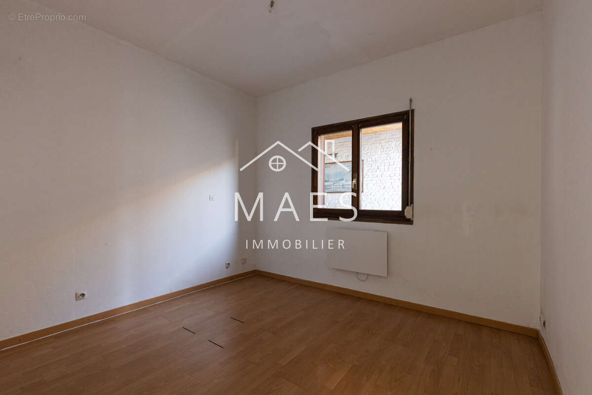 Loos - immeuble de rapport - 5 appartements - 3 garages - photo 8