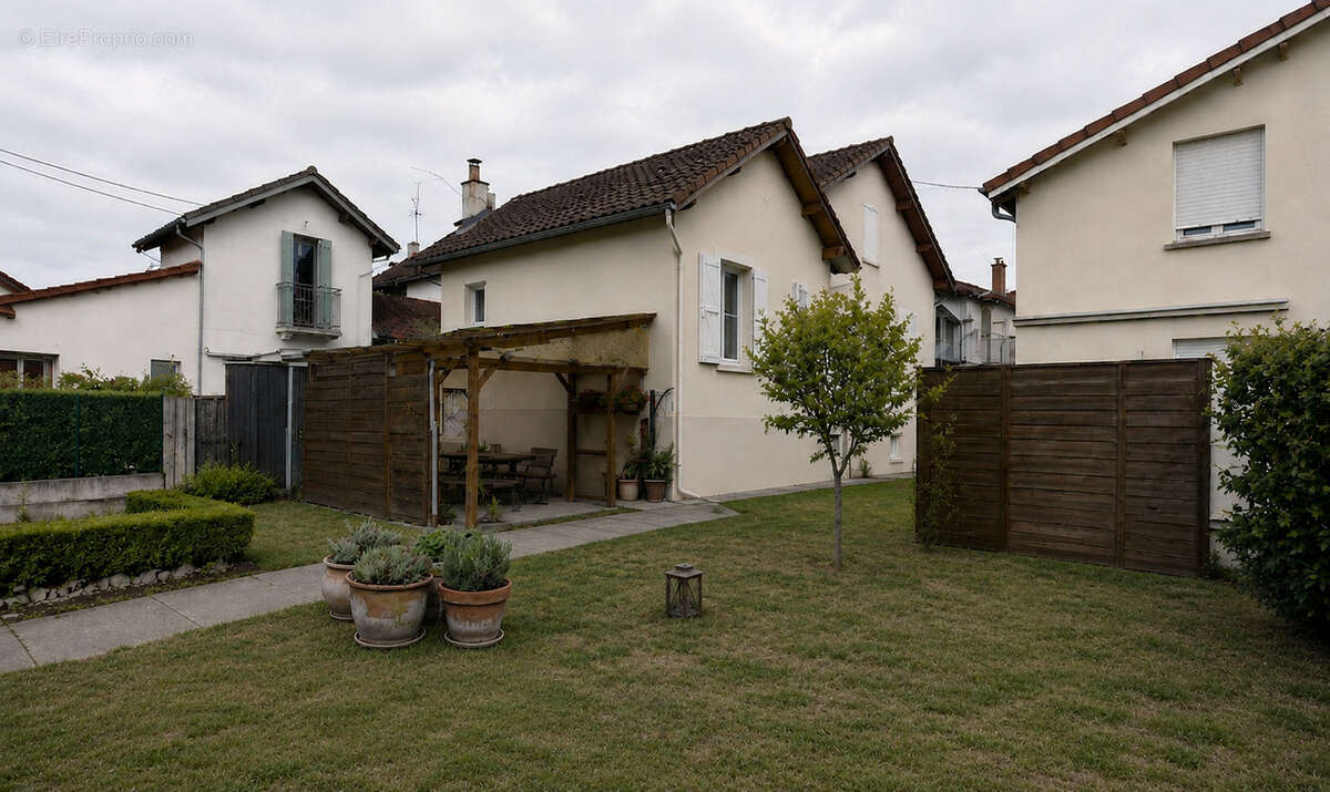 Maison à TARBES