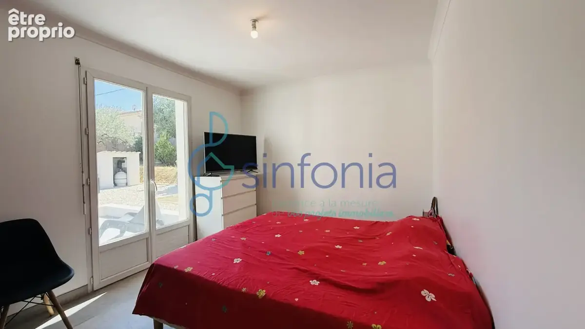 Maison de plain-pied entièrement rénovée avec piscine, sans vis-à-vis - photo 9