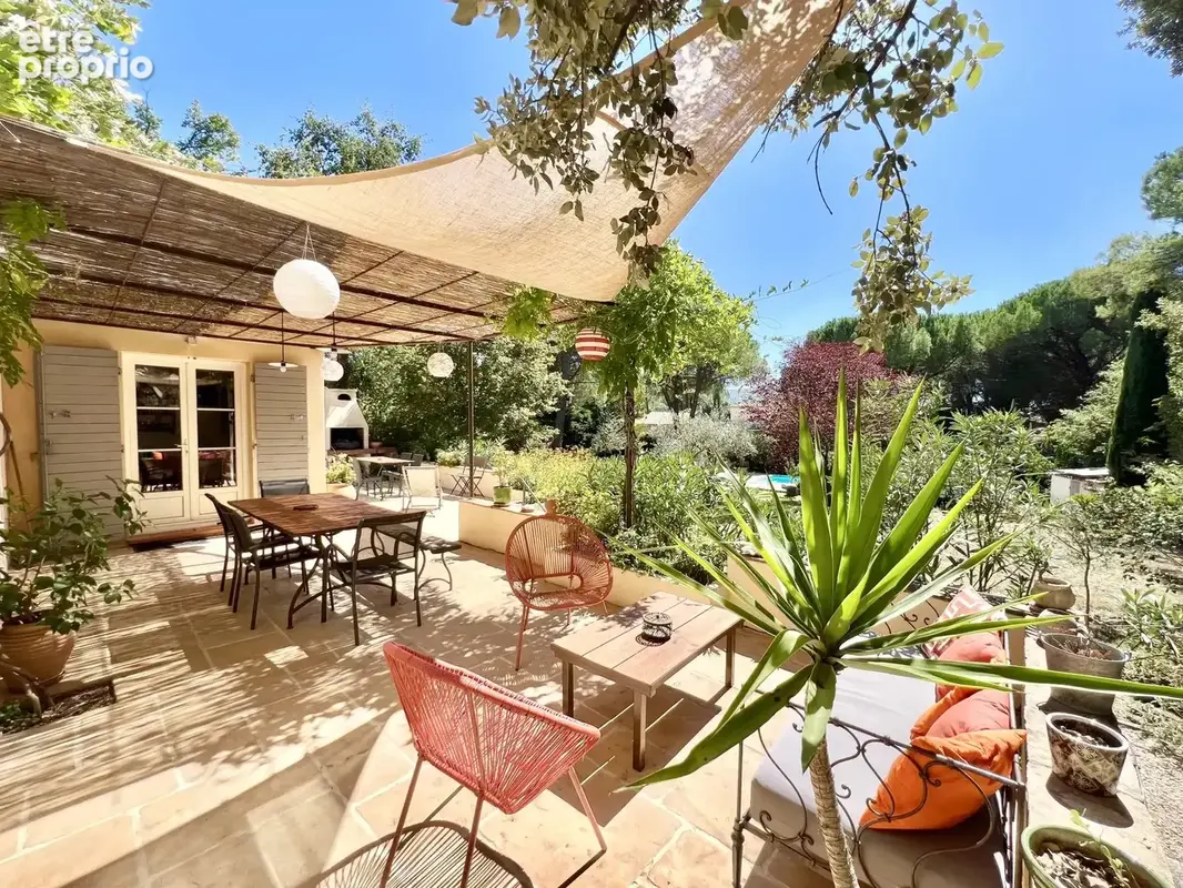 Bastide provençale de charme de 183.51 m² sur 1 980 m² de terrain paysagé avec piscine - photo 3