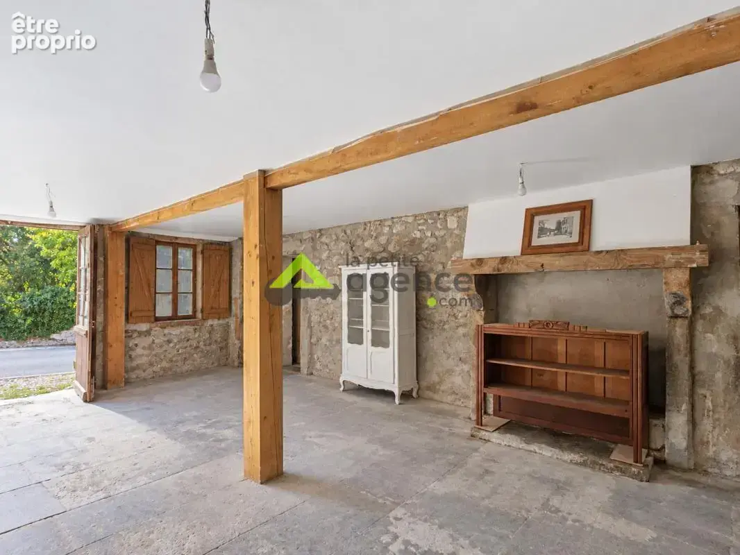 Maison de bourg de 80 m2 - jardin- bois et puits - photo 8