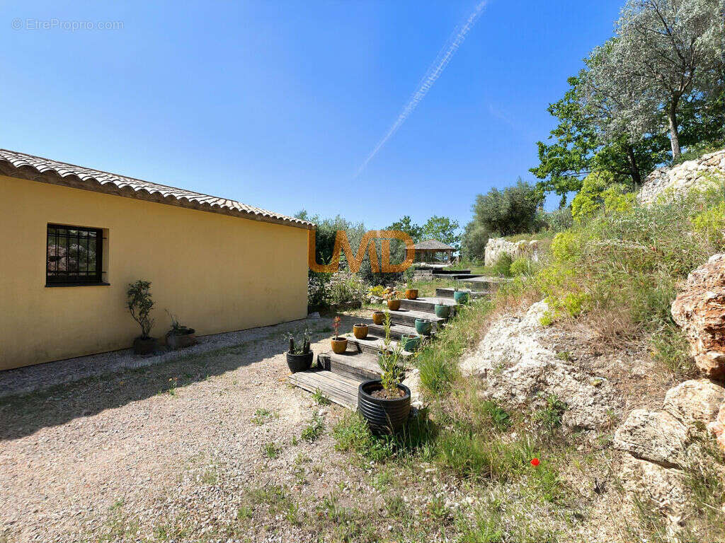 Maison à CALLAS