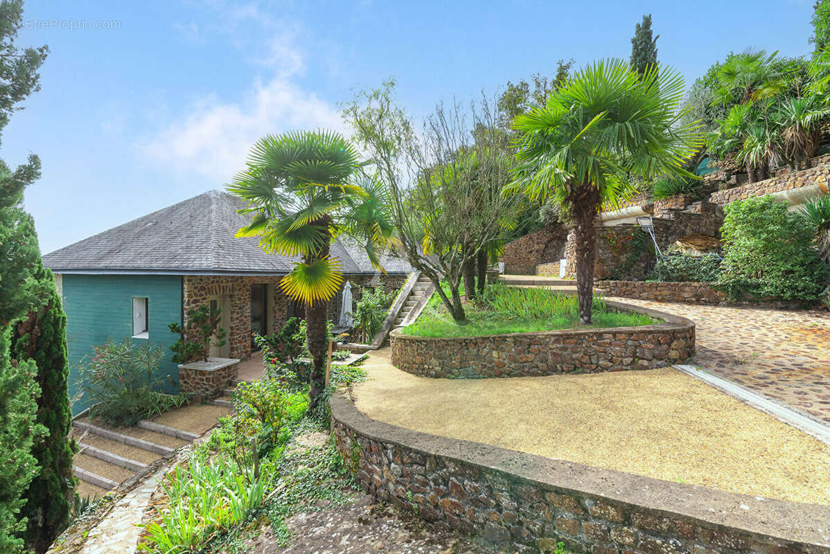 Maison à CHATEAU-GONTIER