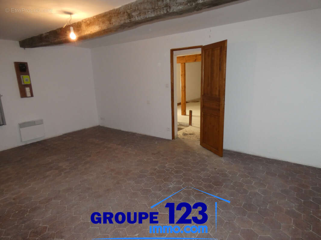 Maison de ville de 145 m2 - photo 6