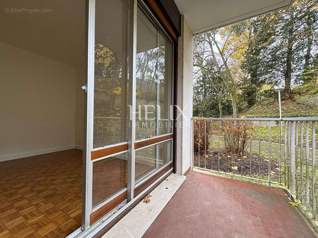 Appartement à LE MESNIL-LE-ROI