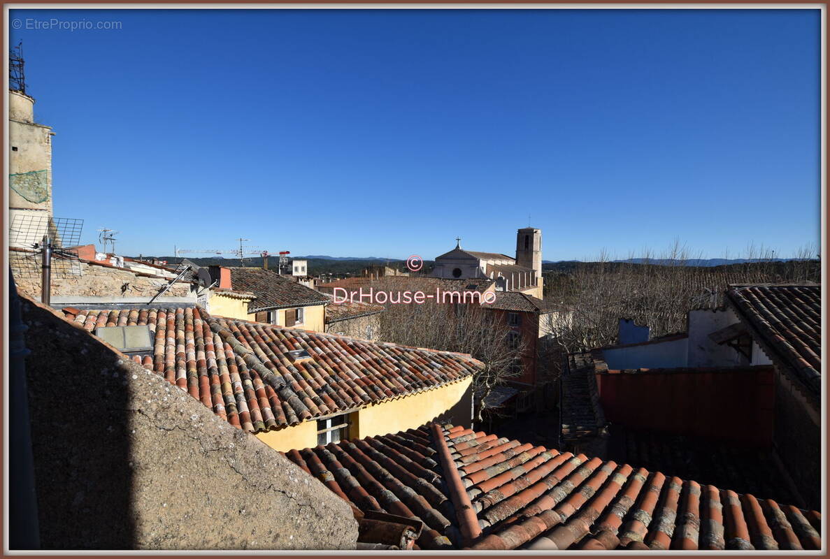 Appartement à LORGUES