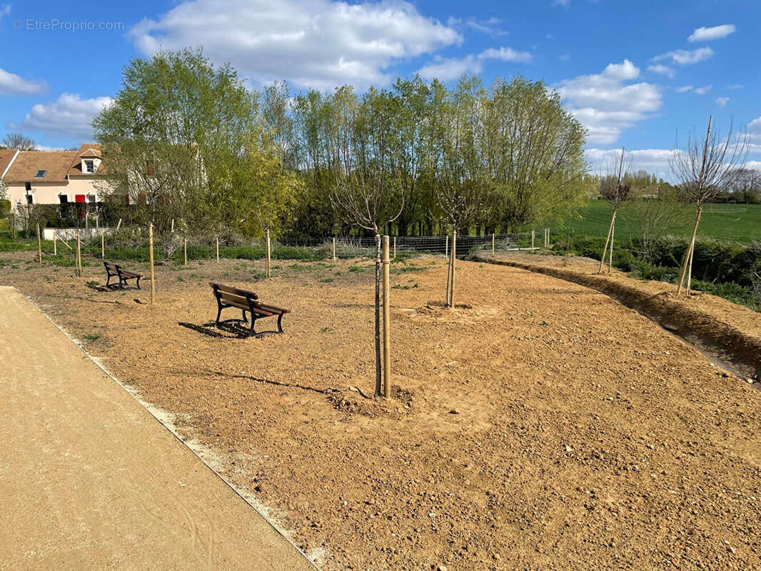 Terrain à CORMEILLES-EN-VEXIN