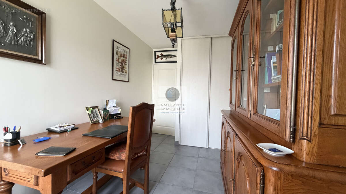 Appartement en dernier étage avec vue dégagée sur les montagnes - photo 12